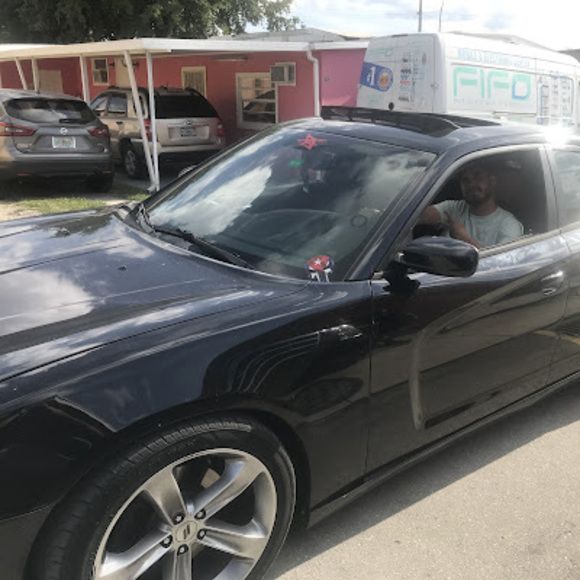 Meet your Posher, Arturo - Picture 1 of 1